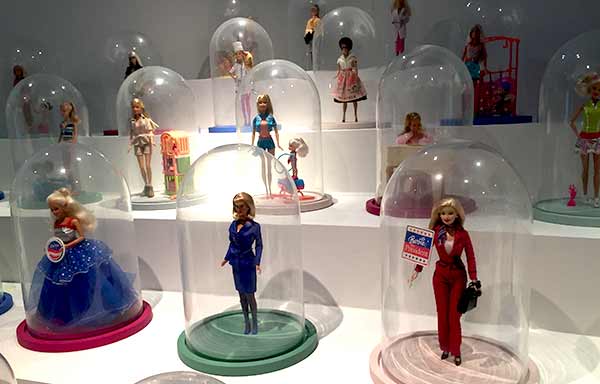 barbie-poupee-anniversaire-musee-arts-decoratifs