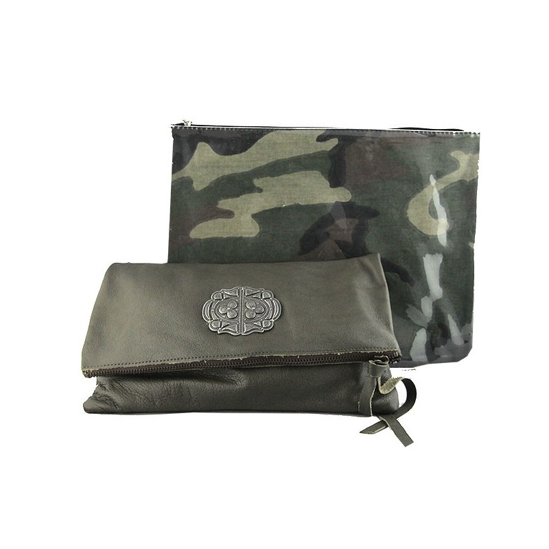 sac pochette cuir kaki sous les paves