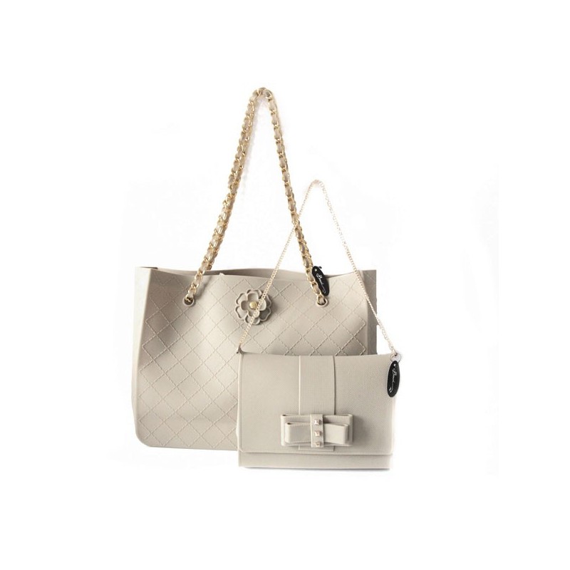 Cabas en silicone matelassé beige et chaîne dorée