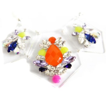 Collier Freshka strass et plexiglas