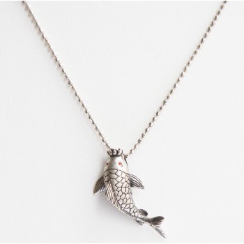 Chaine en perles en argent...