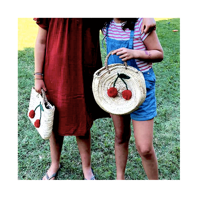 Mini Panier en paille à Cerises brodées en laine