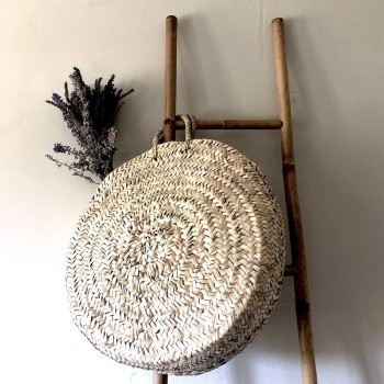 Panier rond en feuilles de palmier doum naturel
