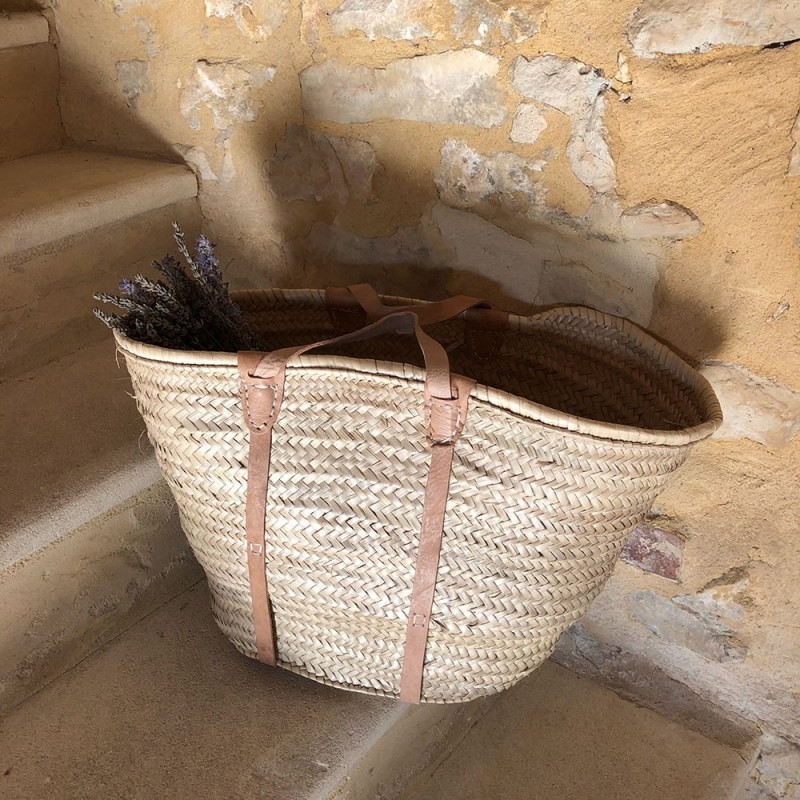 Large artisanal summer wicker basket