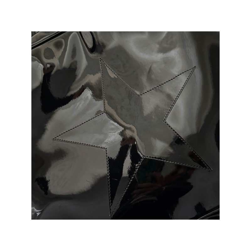 Anne-Charlotte Goutal - Besace motif Etoile en vinyl noir de pres