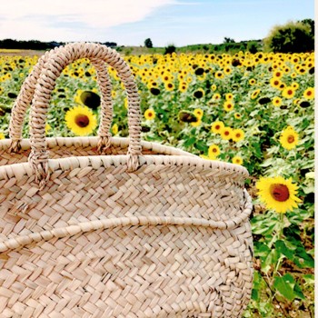 Panier de plage rectangulaire en feuilles de palmier