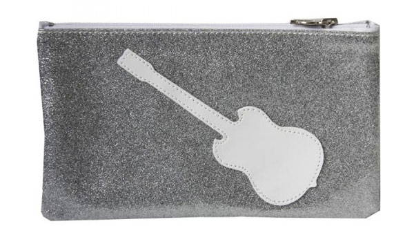 anne-charlotte-goutal-trousse-plate-guitare-bicolore-argent-blanc