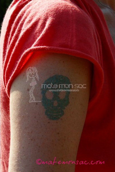 atelier-du-tattoo-tatouage-ephemere-tete-de-mort-noir atelier-du-tattoo-tatouage-ephemere-tete-de-mort-noir