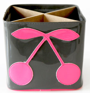 Range-tout Anne Charlotte Goutal Gris et Cerises Fuchsia Annec-charlotte-goutal-range-tout-gris-rose-fluo